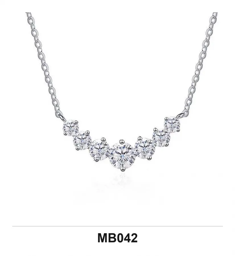 MB042 Necklace - Moissanite
