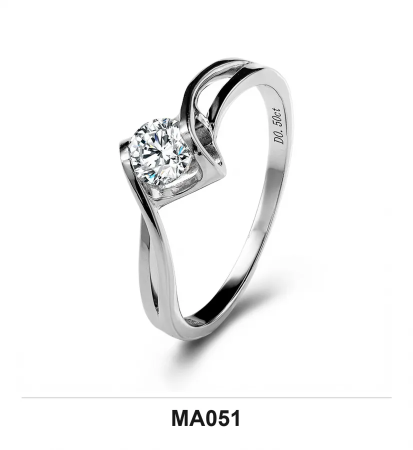 MA051 Ring - Moissanite