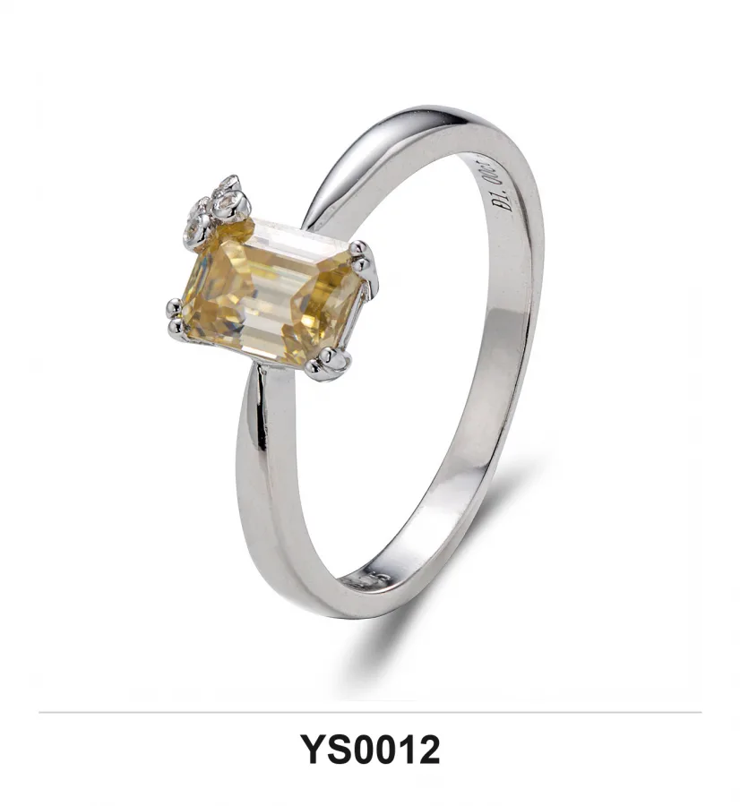 YS0012 Ring - Moissanite
